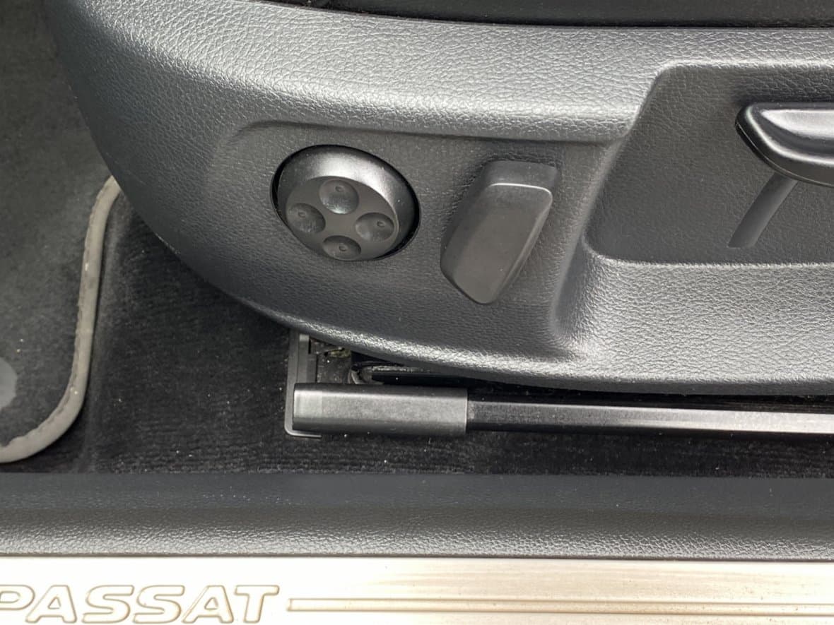 2013 Volkswagen PASSAT - 11