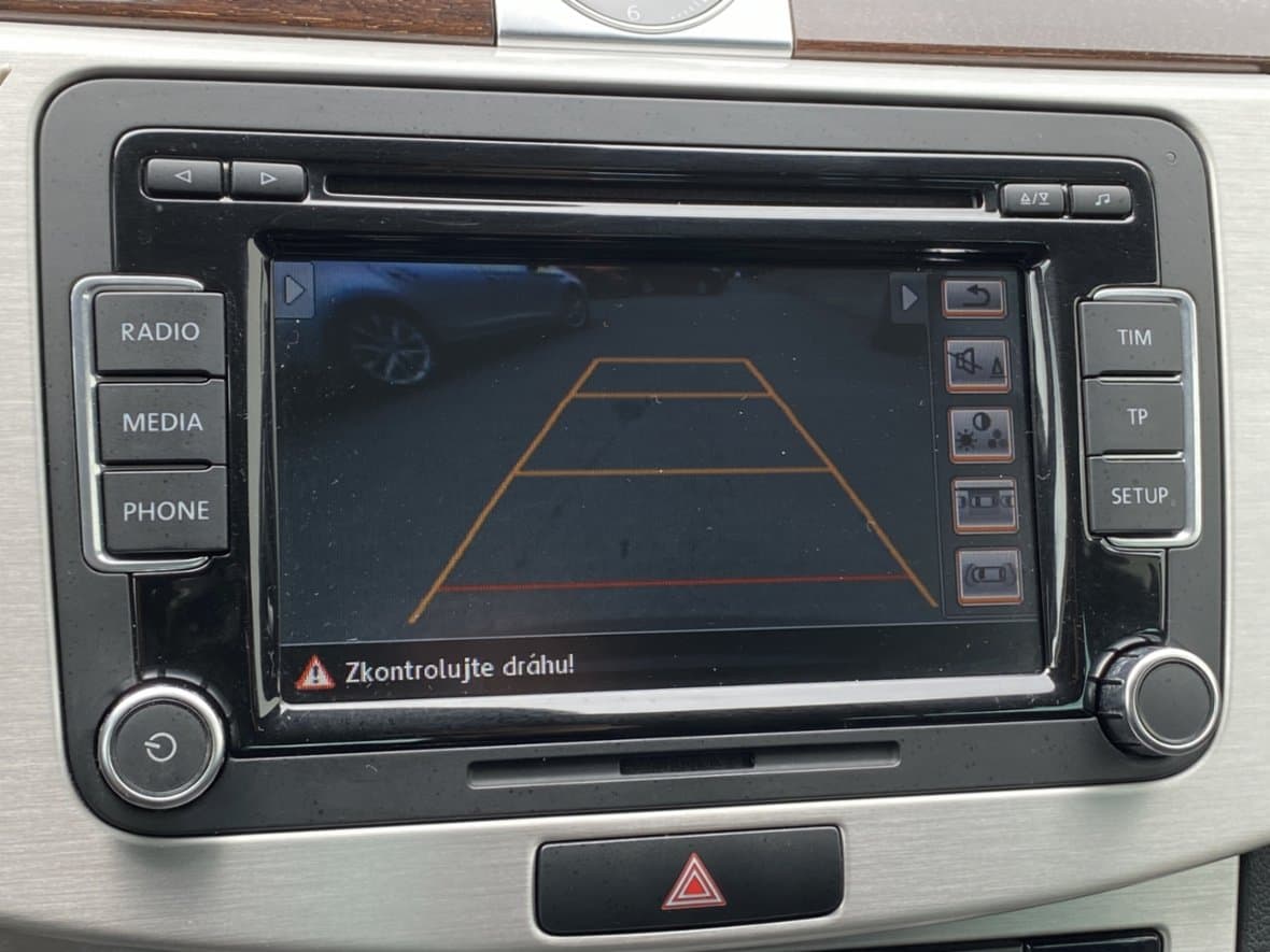 2013 Volkswagen PASSAT - 16