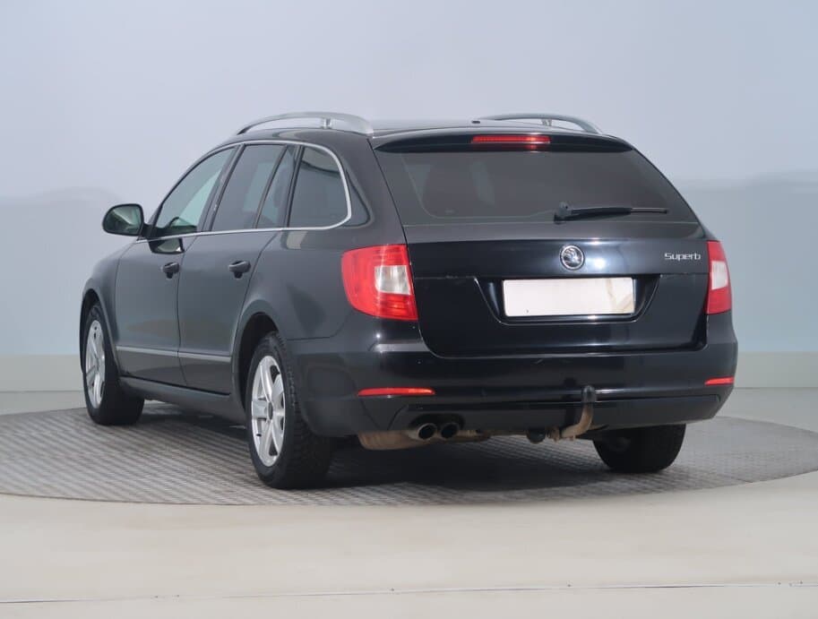 2011 Škoda SUPERB - 5