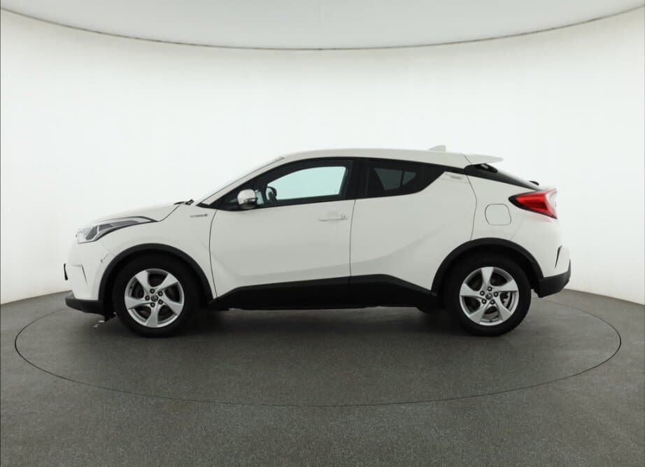 2017 Toyota C-HR - 4