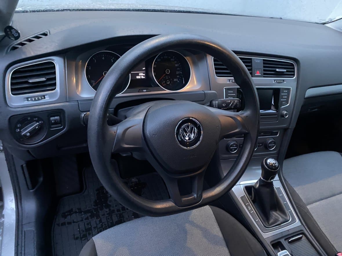 2013 Volkswagen GOLF - 13