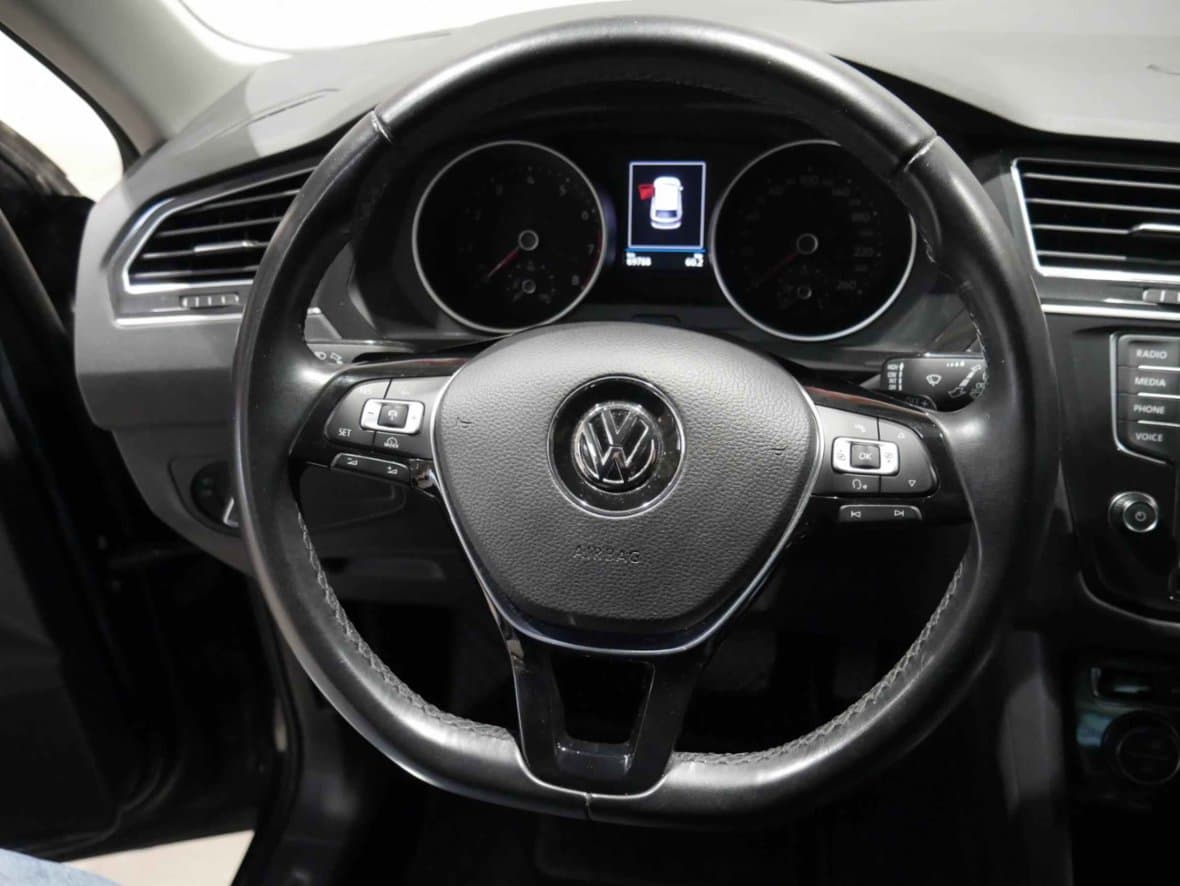 2017 Volkswagen TIGUAN - 12