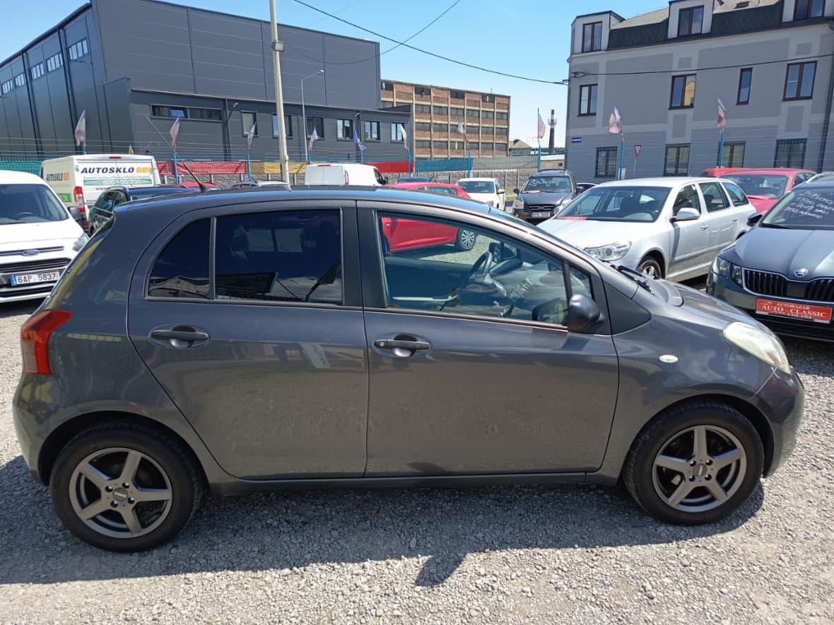 2008 Toyota YARIS - 3