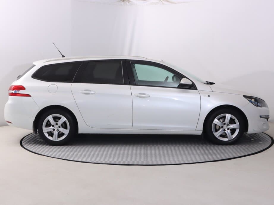 2016 Peugeot 308 - 8