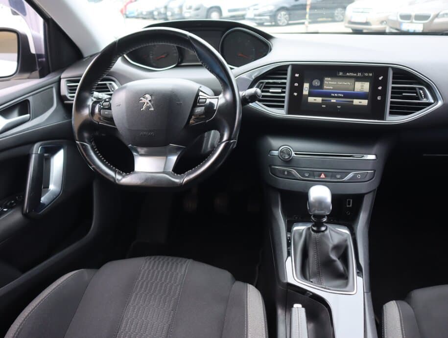 2016 Peugeot 308 - 9