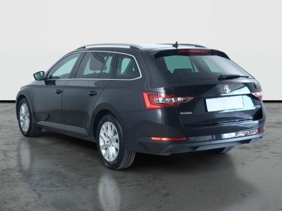 2018 Škoda SUPERB - 5