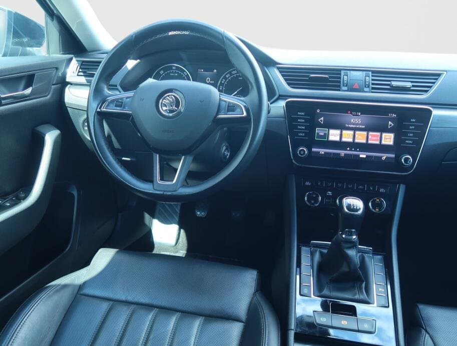 2018 Škoda SUPERB - 9