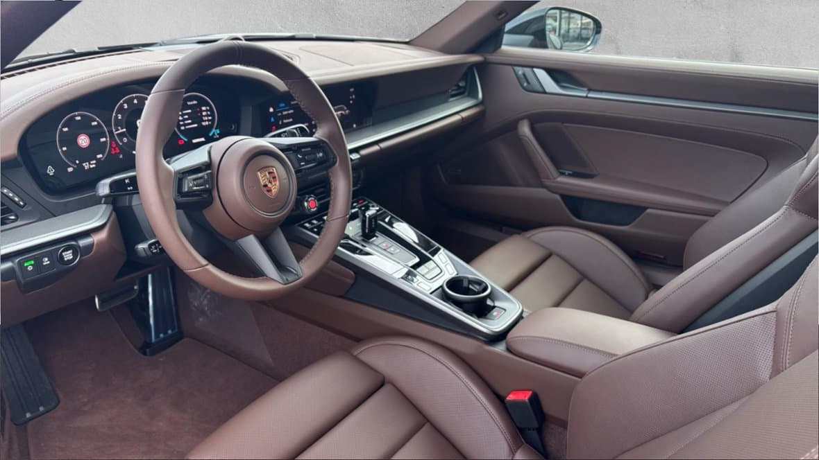 2026 Porsche 911 - 14