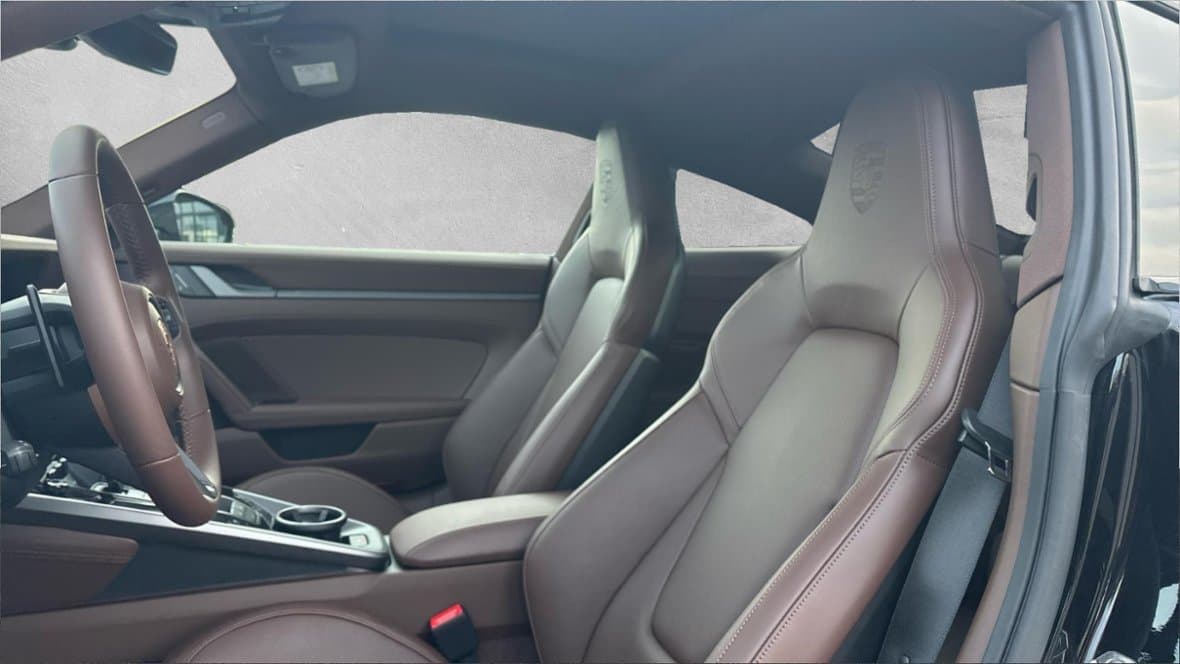 2026 Porsche 911 - 15