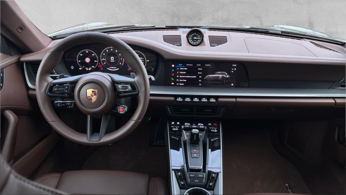 2026 Porsche 911 - 17