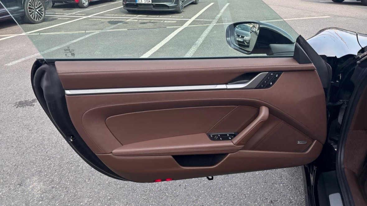 2026 Porsche 911 - 19