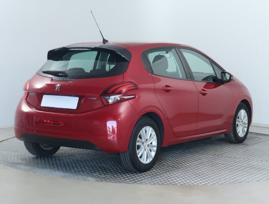 2016 Peugeot 208 - 7