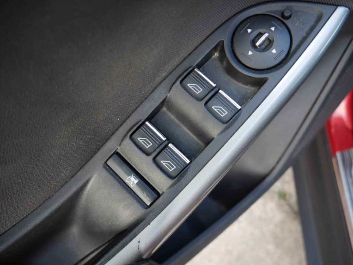 2013 Ford FOCUS - 16
