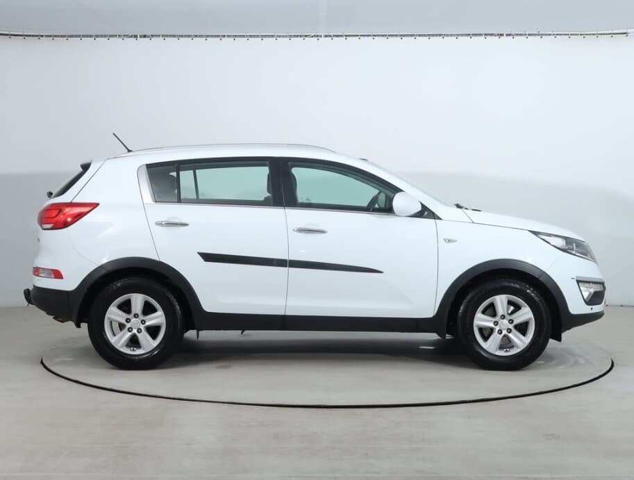 2016 Kia SPORTAGE - 8