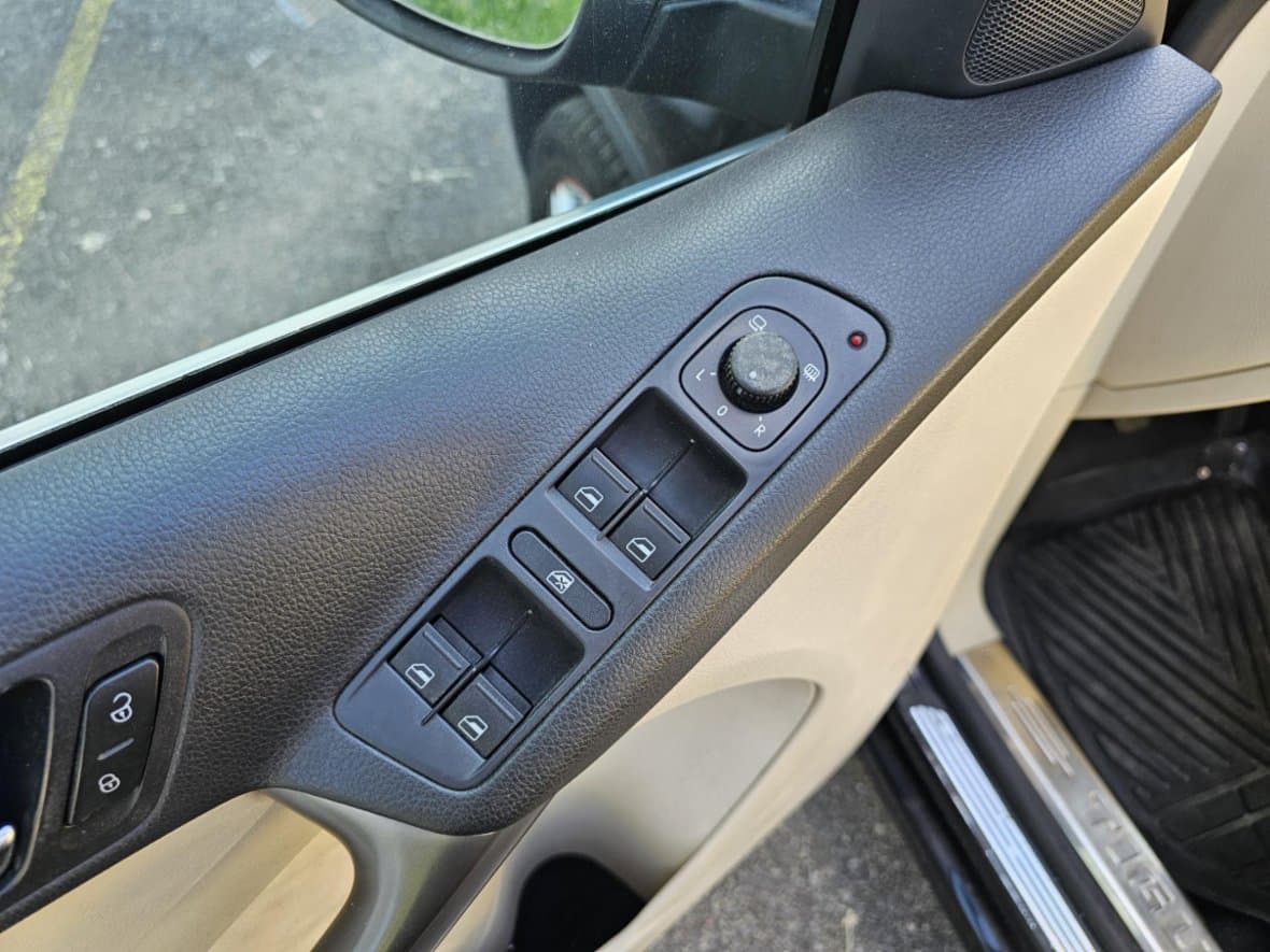 2009 Volkswagen TIGUAN - 10