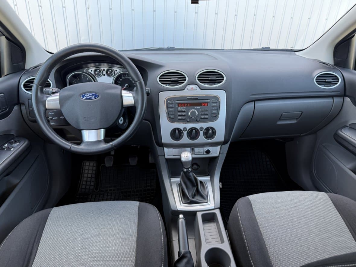 2011 Ford FOCUS - 8