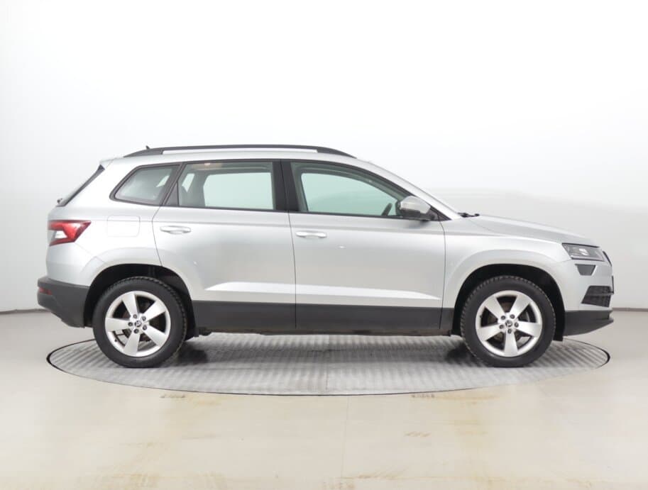 2020 Škoda KAROQ - 8