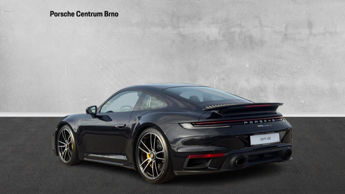 2021 Porsche 911 - 8