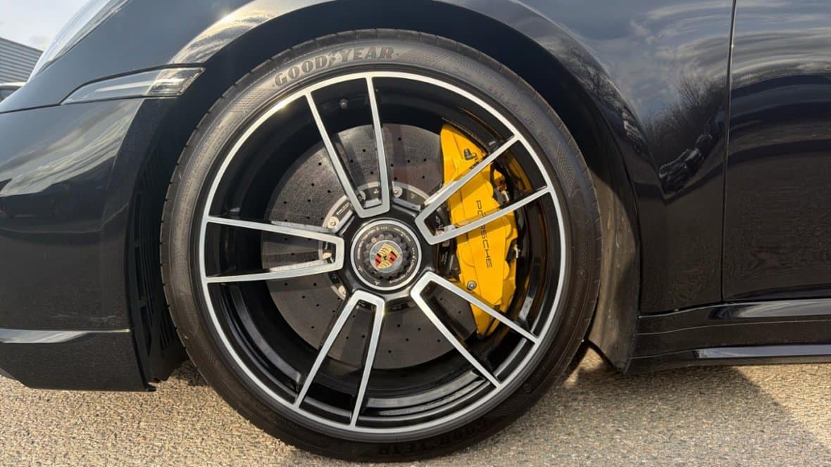 2021 Porsche 911 - 9