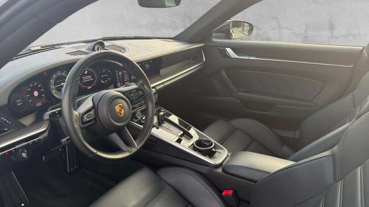 2021 Porsche 911 - 15