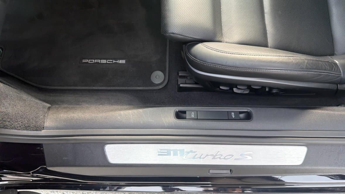 2021 Porsche 911 - 19