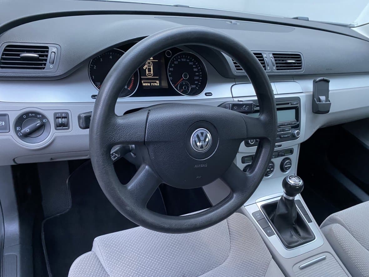 2008 Volkswagen PASSAT - 13