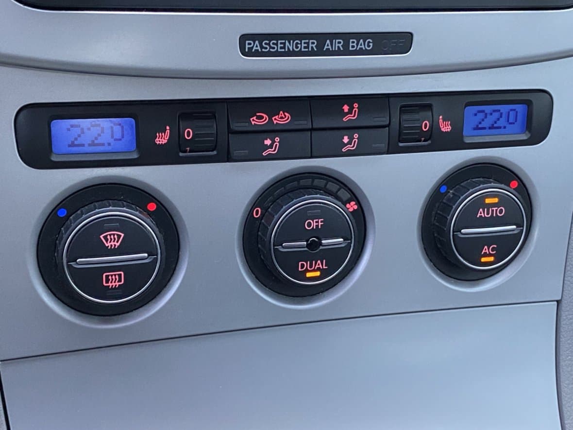 2008 Volkswagen PASSAT - 15