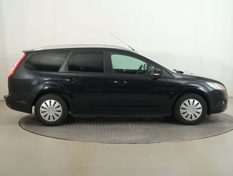 2009 Ford FOCUS - 8