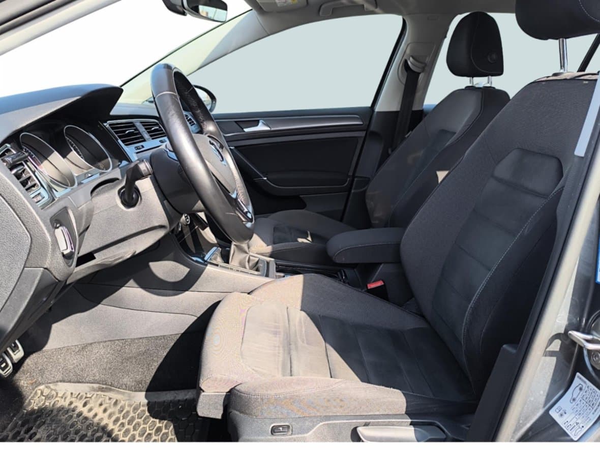 2020 Volkswagen Golf - 9