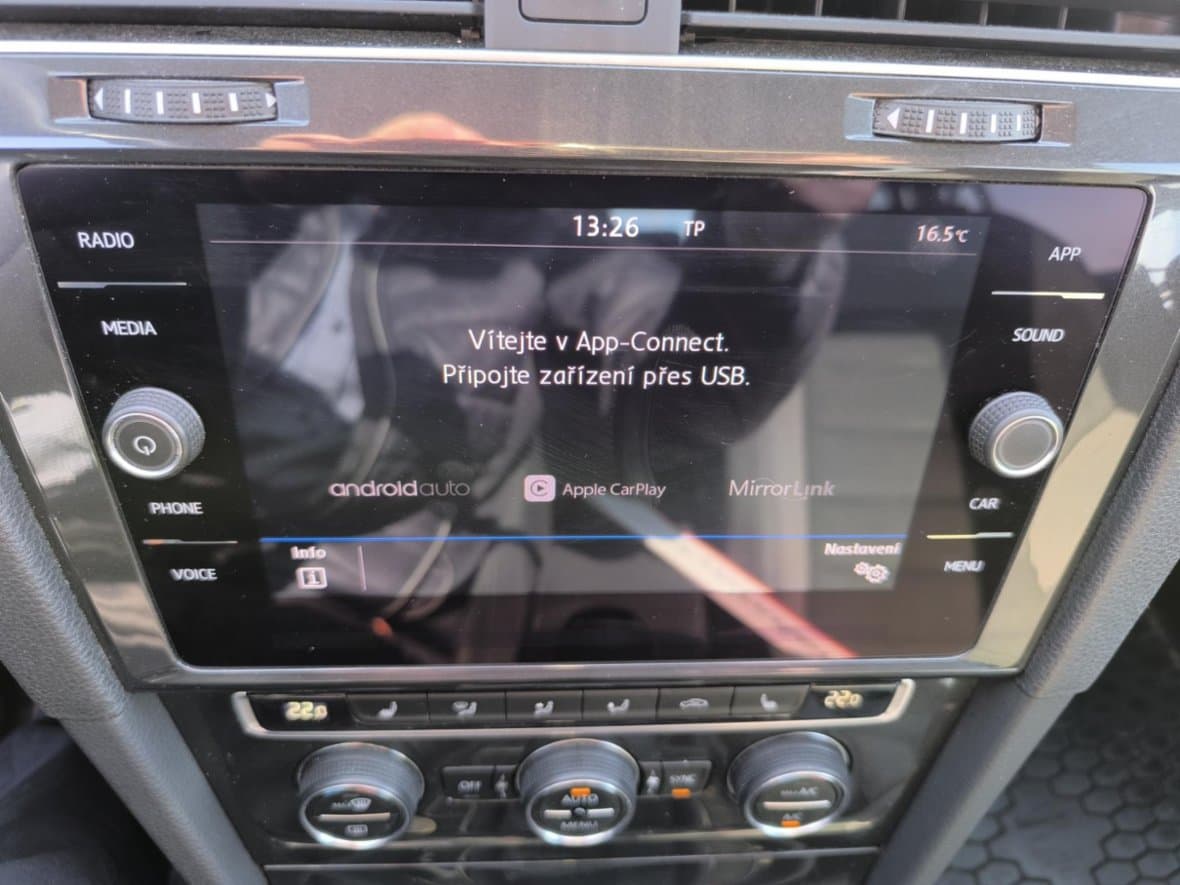 2020 Volkswagen Golf - 15