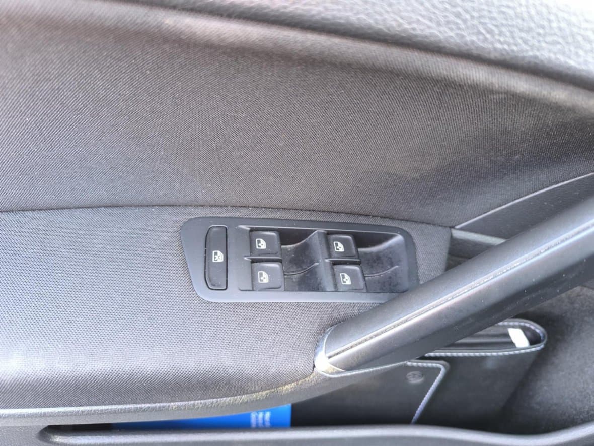 2020 Volkswagen Golf - 16