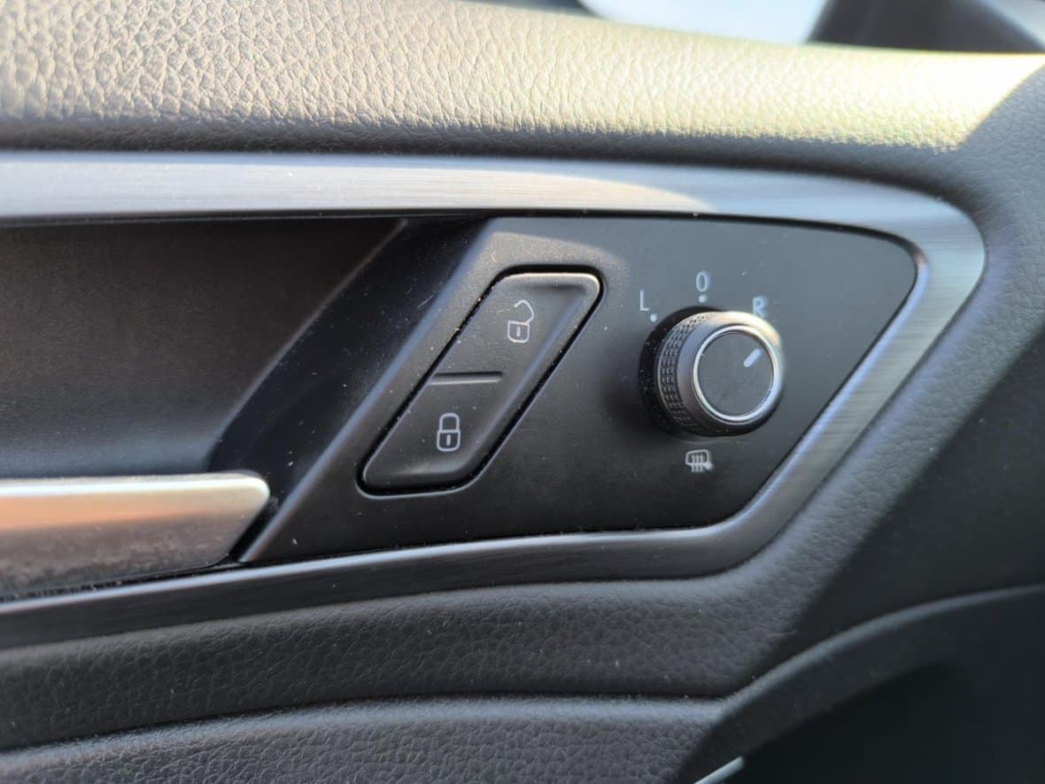 2020 Volkswagen Golf - 17