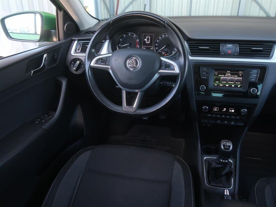 2015 Škoda RAPID - 9