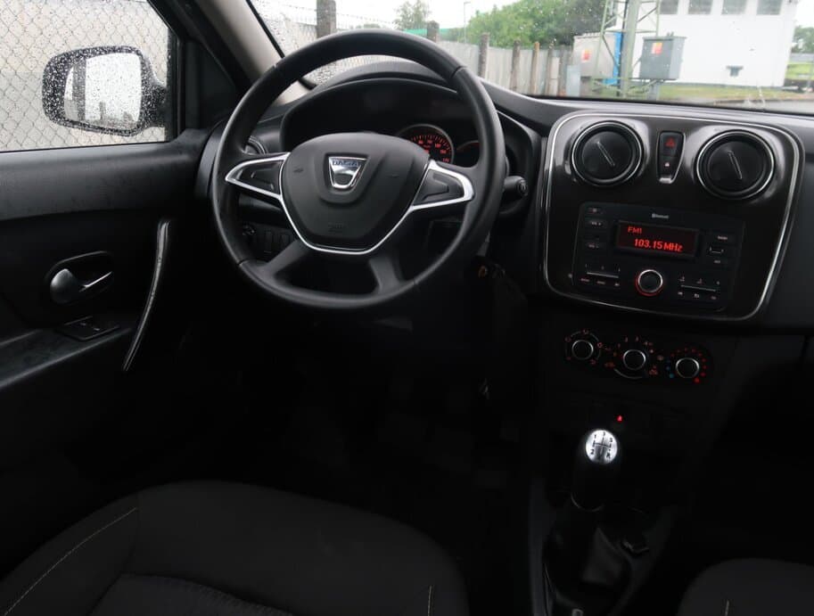 2017 Dacia SANDERO - 9