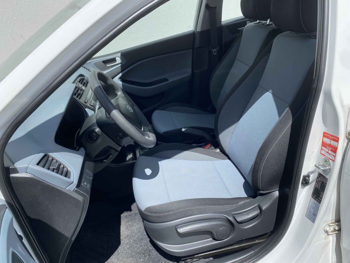 2017 Hyundai i20 - 9