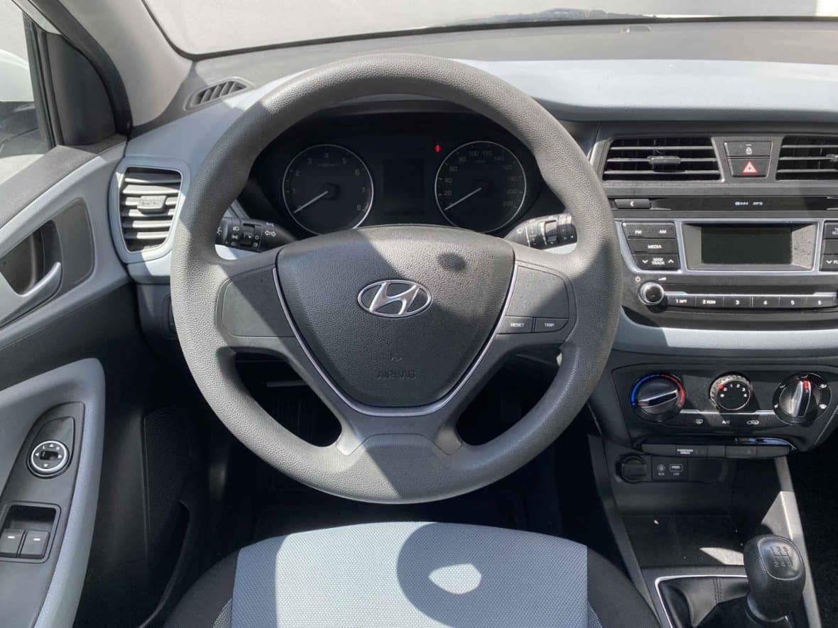 2017 Hyundai i20 - 11