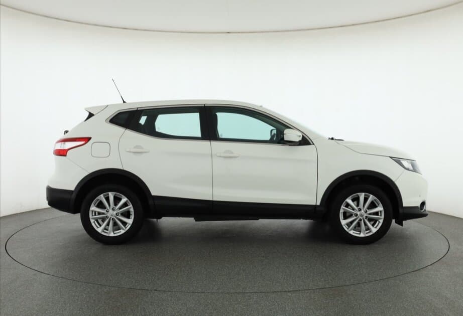2015 Nissan QASHQAI - 8