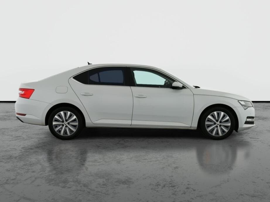 2021 Škoda SUPERB - 8