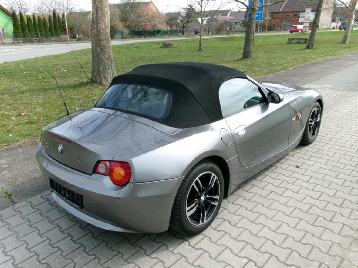 2003 BMW Z4 - 3