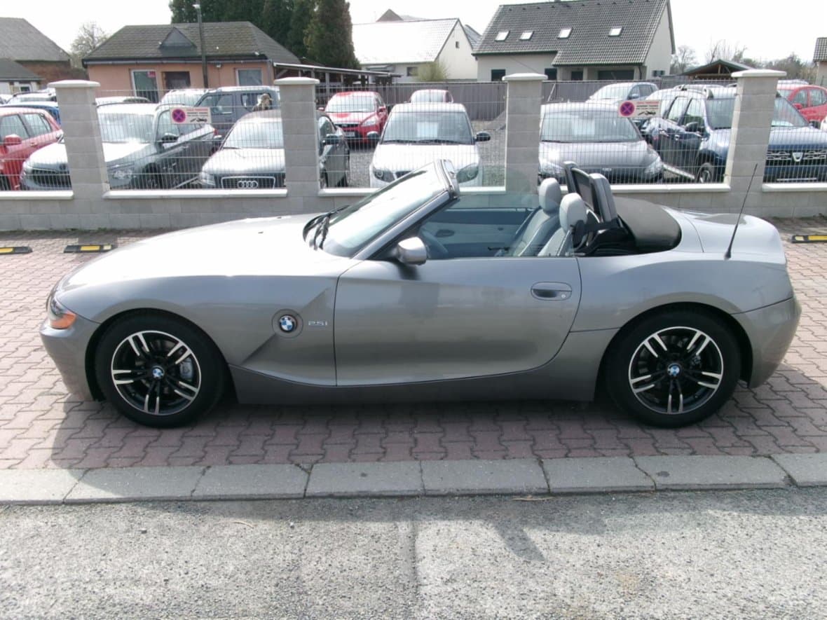 2003 BMW Z4 - 14