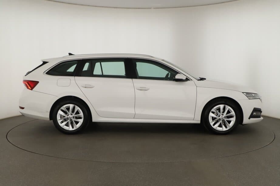 2020 Škoda OCTAVIA - 8