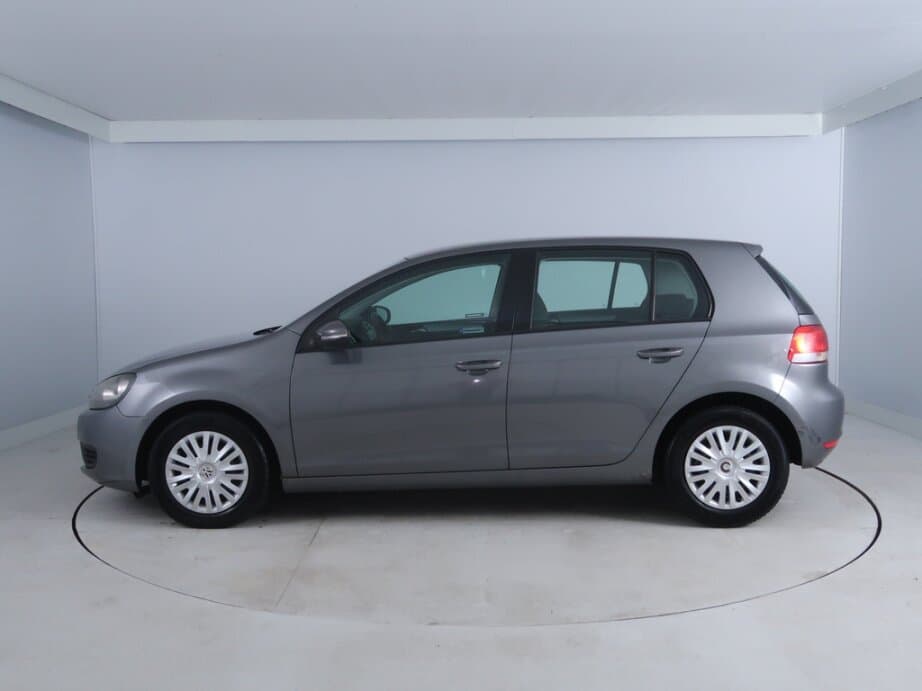 2009 Volkswagen Golf - 4
