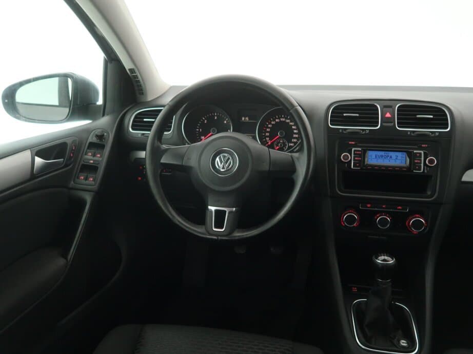 2009 Volkswagen Golf - 9