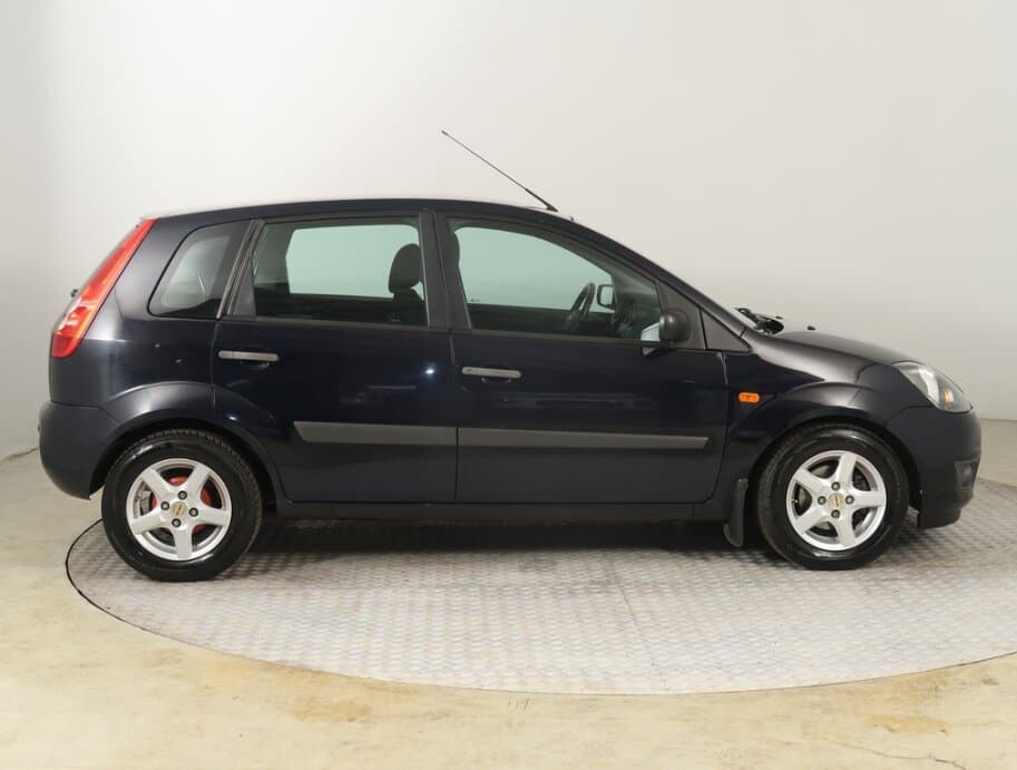 2007 Ford FIESTA - 8