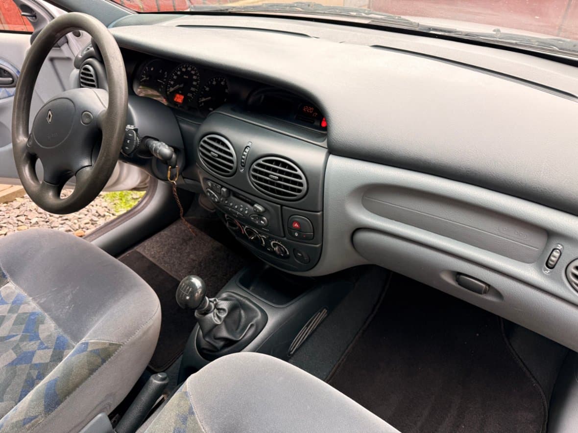 1997 Renault MEGANE - 7