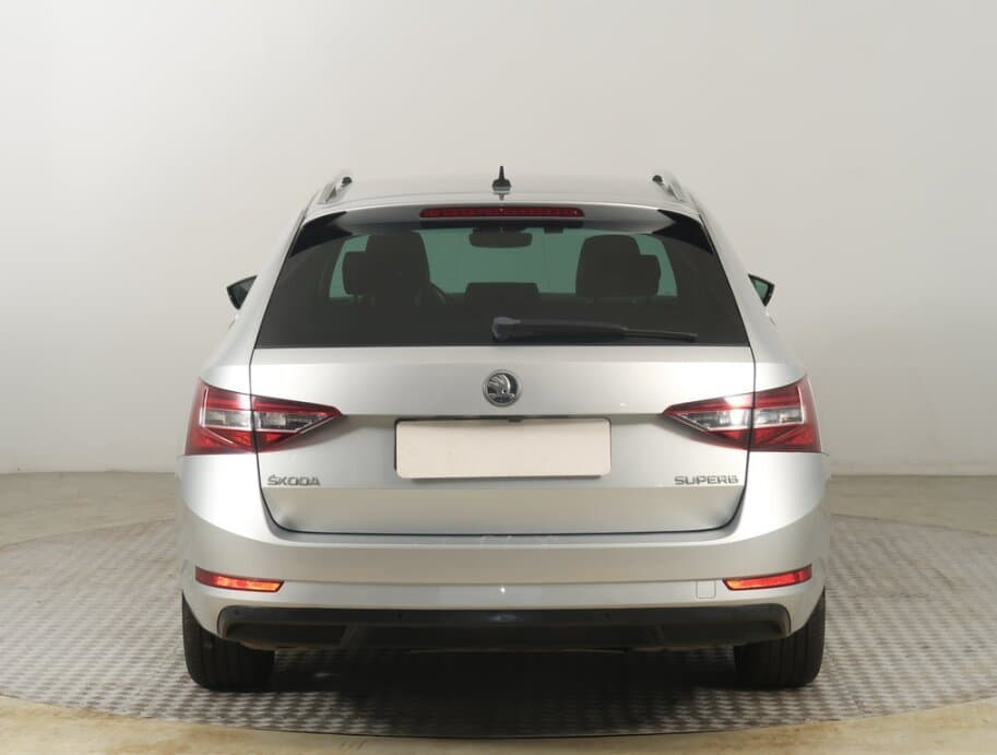 2016 Škoda SUPERB - 6