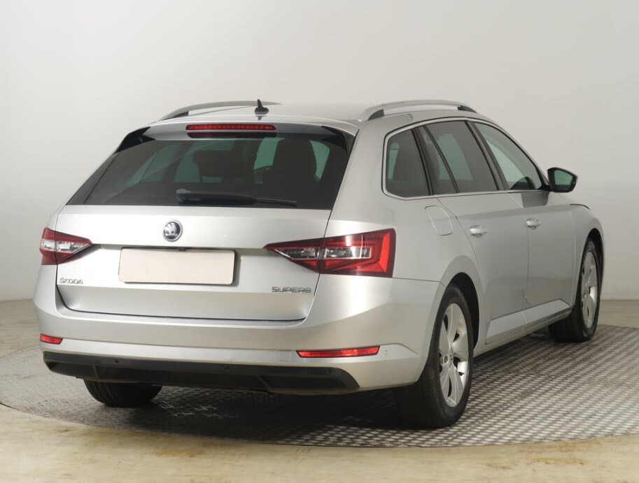 2016 Škoda SUPERB - 7
