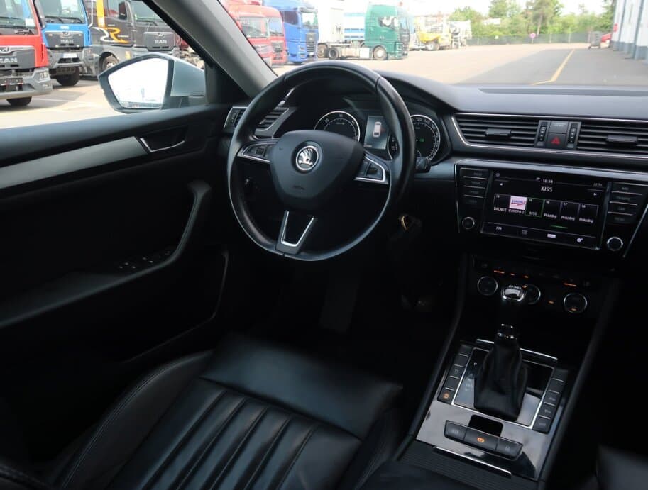 2016 Škoda SUPERB - 9