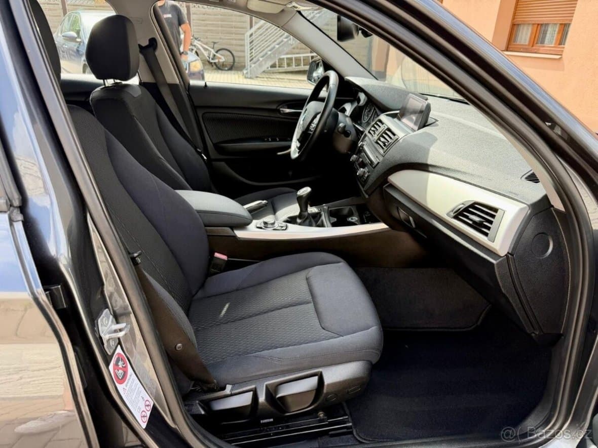 2013 BMW 1-SERIES - 6
