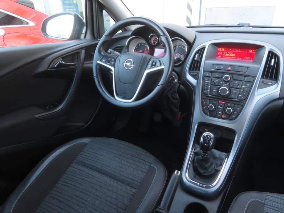 2016 Opel ASTRA - 9